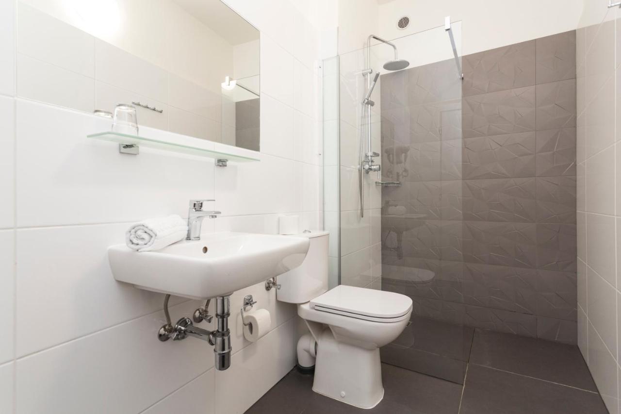 Akat Guest house 3*